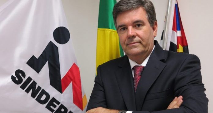 Vander Morales - presidente da FENASERHTT e do Sindeprestem