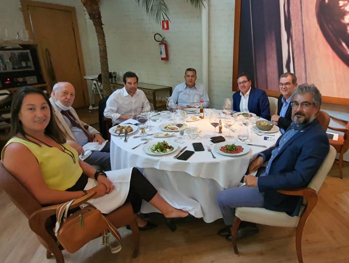 Cebrasse e dirigentes empresariais reúnem-se com deputado Gilmaci Santos