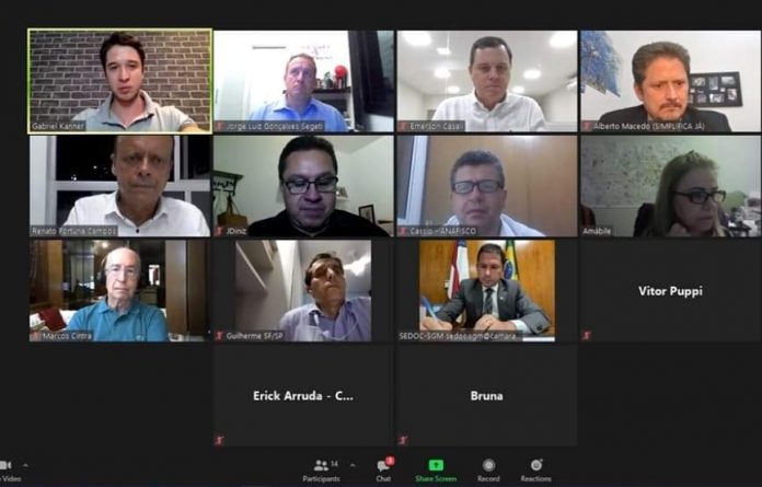 Brasil 200 e setor de serviços debatem reforma tributária com vice-presidente da Câmara