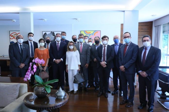 Entidades de Serviços se reúnem com Arthur Lira para tratar de Reforma Tributária