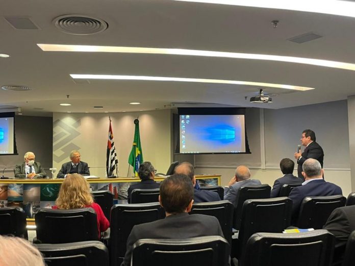 Paulo Guedes volta a se reunir com empresários para falar de reforma tributária