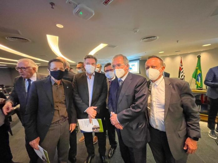 Reunião de empresários com Paulo Guedes teve presença menor do que a esperada