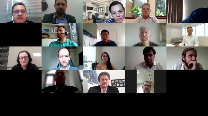 Em reunião de diretoria, João Diniz explica que reforma tributária não vai avançar no Congresso