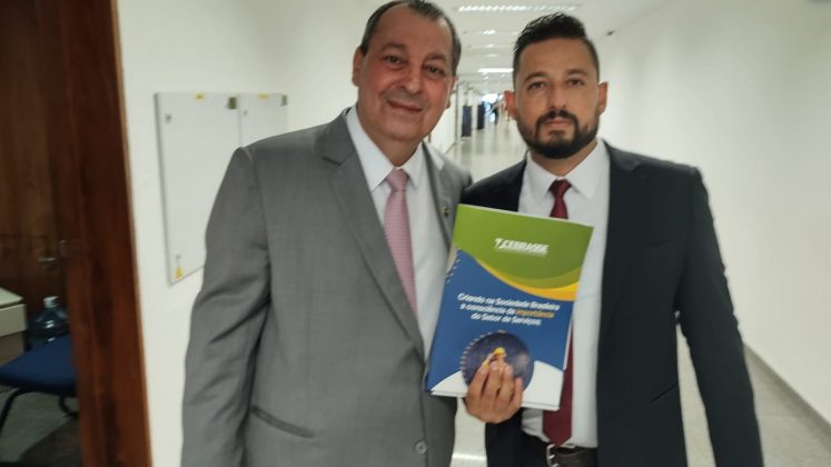 Sem acordo, senadores n&atilde;o registram presen&ccedil;a na CCJ e adiam vota&ccedil;&atilde;o da Reforma Tribut&aacute;ria