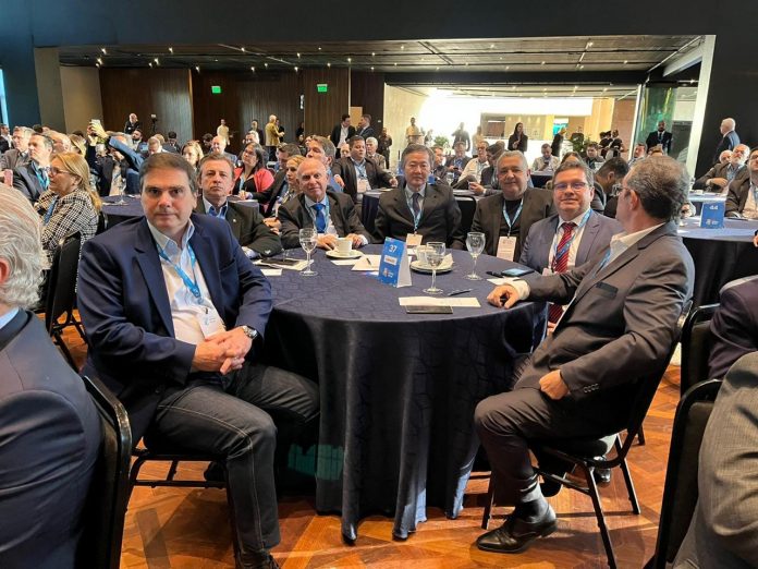 Cebrasse participa de evento em defesa da desoneração da folha