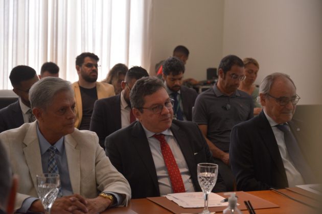 Diniz participa de evento do F&oacute;rum Parlamentar do Empreendedorismo
