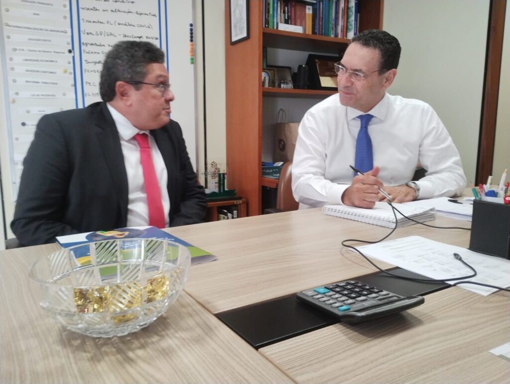 Diniz e o deputado Vitor Lippi (PSDB-SP)