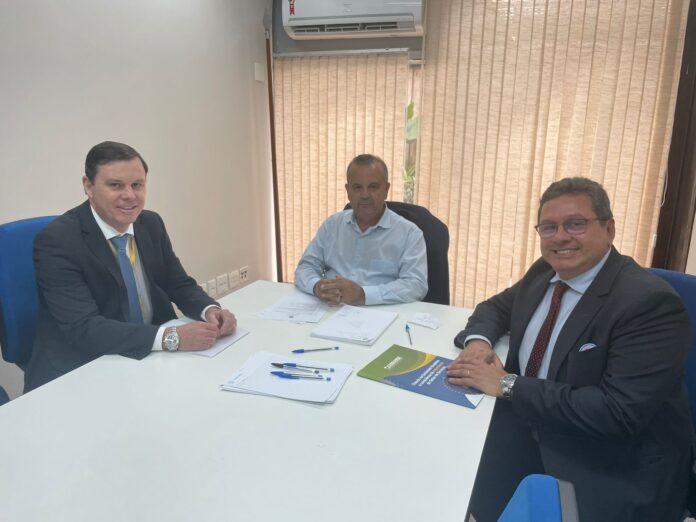 Cebrasse se reúne com parlamentares para discutir impactos da reforma tributária no setor de serviços