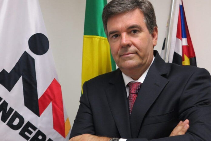 Vander Morales, presidente da Sindeprestem