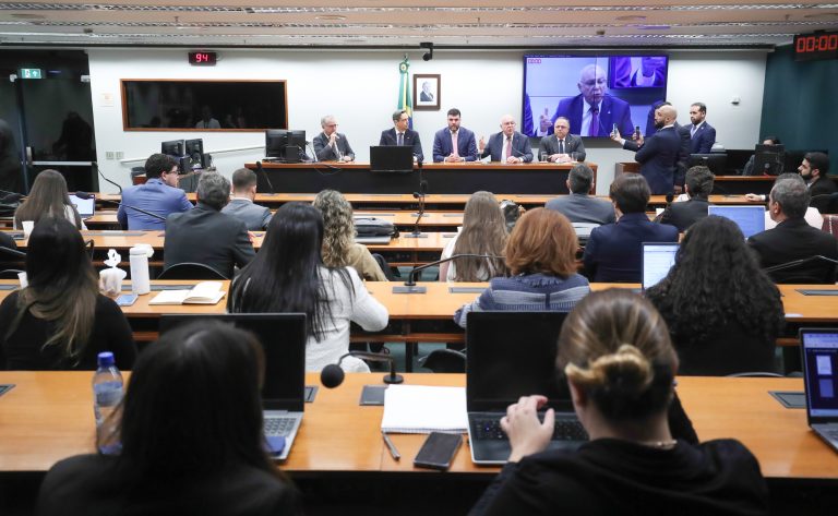 Organização temática dos grupos é semelhante à que está sendo feita pelo Ministério da Fazenda - Foto Bruno Spada/Câmara dos Deputados