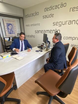 Jo&atilde;o Diniz e o deputado federal Igor Timo (PODE/MG)