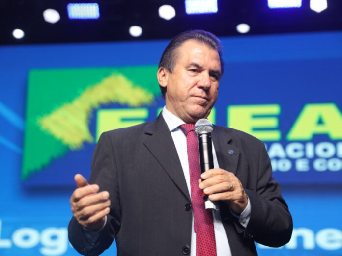 Luiz Marinho, ministro do Trabalho e Emprego durante o Encontro Nacional das Empresas de Asseio e Conservação 2024.