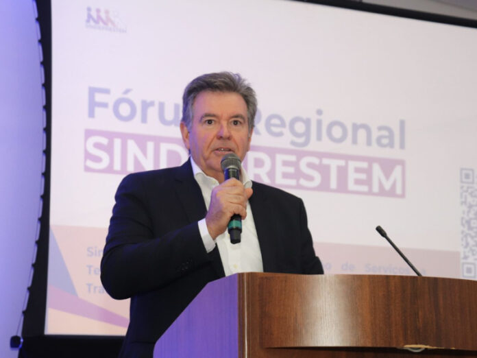 Vander Morales, presidente do Sindeprestem
