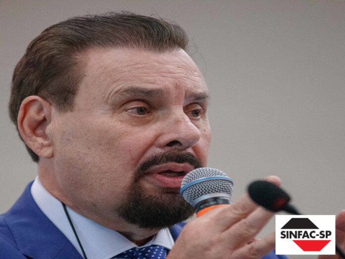 Hamilton de Brito Júnior é presidente do SINFAC-SP e da ABRAFESC.