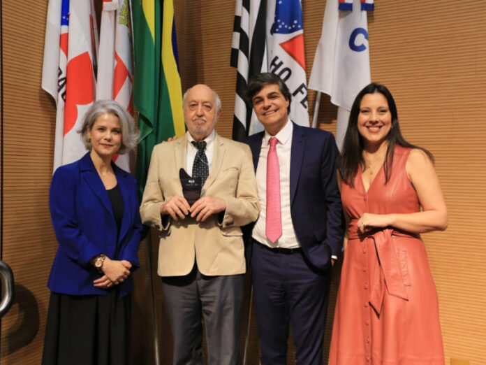 Patrícia Vanzolini (presidente OAB SP), Percival Maricato, Leonardo Sica (vice-presidente da OAB SP) e Daniela Magalhães (secretária-geral do OAB SP)