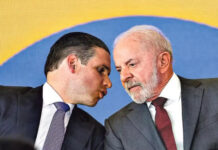 Lula e Hugo Motta articulam reunião para discutir projetos do fim da escala 6×1 O presidente da Câmara, Hugo Motta, e o presidente Lula — Foto: Marcelo Câmara/Agência Brasil