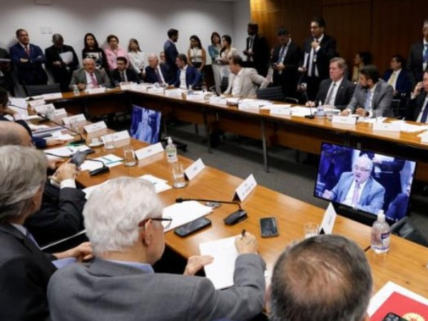 04 - João Diniz defende diálogo entre trabalhadores e empregadores sobre flexibilização da jornada de trabalho João Diniz defende diálogo entre trabalhadores e empregadores sobre flexibilização da jornada de trabalho