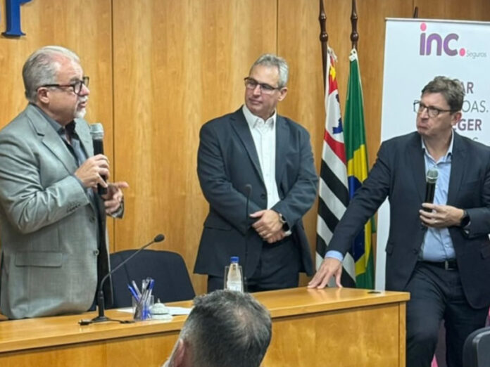 06 - Reforma Tributária: conhecimento estratégico para o futuro das empresas de Asseio e Conservação! Reforma Tributária: conhecimento estratégico para o futuro das empresas de Asseio e Conservação!