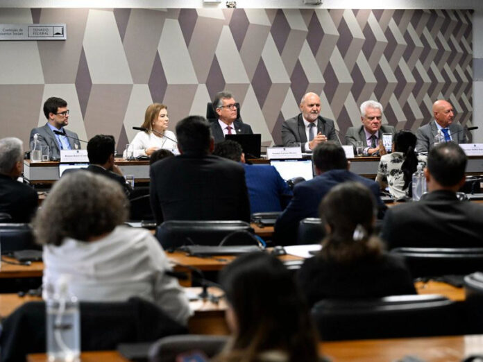 01-Em audiência na CAS, Cebrasse defende critérios mais realistas para a Lei da Aprendizagem Em audiência na CAS, Cebrasse defende critérios mais realistas para a Lei da Aprendizagem