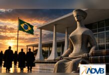 Vergonha alheia! Ilustração da estátua da Justiça diante do STF ao pôr do sol, com a bandeira do Brasil